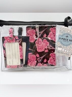 NWT Paris Eiffel Tower 5 piece pink travel kit